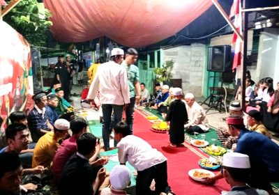 Warga RW08 Gelar Syukuran dan Doa Saat Malam Kemerdekaan