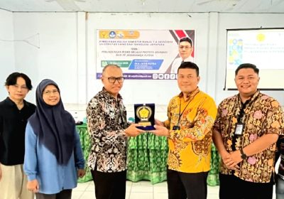 Jasaraharja Putera Jayapura Edukasi Mahasiswa USTJ Keuangan dan Asuransi