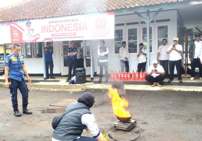 Damkar Ciamis Gelar Simulasi Tentang Pencegahan Bahaya Kebakaran