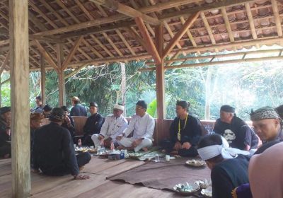 Tradisi Adat Budaya Merlawu Kabuyutan Gandoang
