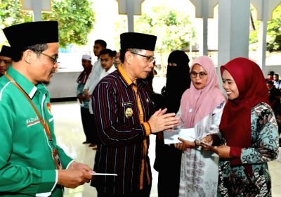 Pemda dan Baznas Lotim Kembali Salurkan Insentif Guru Honorer di 4 Kecamatan