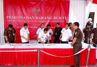 Kejari Jaktim Musnahkan Barang Bukti  Sepanjang 2025