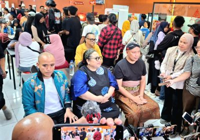 Ayam Panggang Mami Nungku: Kolaborasi Nunung Srimulat dan Vicky Prasetyo Hadirkan Sensasi Kuliner Baru di Jakarta