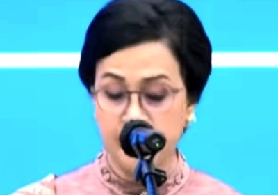 Sri Mulyani Pamit, “Tiada Gading yang Tak Retak”