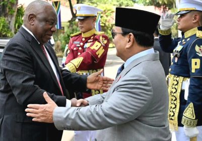 Presiden Prabowo Subianto Sambut Mesra Presiden Republik Afrika Selatan Matamela Cyril Ramaphosa di Istana Merdeka