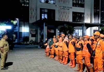 Usai Demo di Merdeka Selatan, PPSU Angkut Dua Kubik Sampah