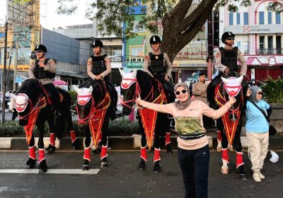 Apresiasi Warga Depok Terhadap Kehadiran Polisi di Lokasi Car Free Day