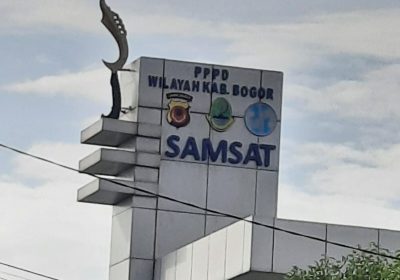 Masyarakat Apresiasi Pelayanan Cepat dan Presisi di Samsat Cibinong 