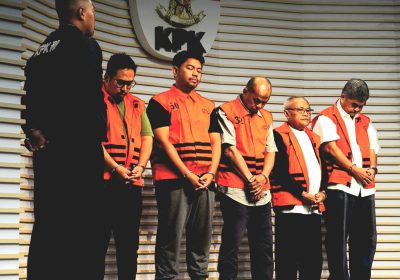 KPK Tahan Lima Tersangka Pemberi Suap Bupati Situbondo Tahun 2021-2025