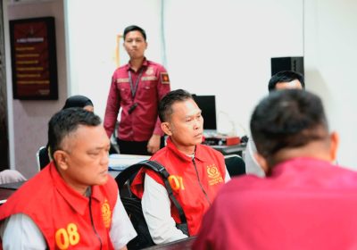 Kejati Sumsel Serahkan Tersangka Jaksa Gadungan Dugaan Perkara Tipikor