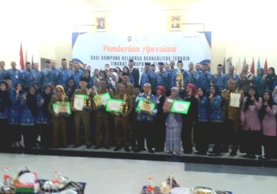 Dinas DPPKBPPA Berikan Penghargaan Pemenang Kampung KB Kabupaten Ciamis