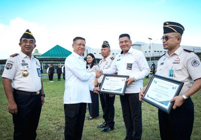 Kalapas Selong Terima Penghargaan dari BNNP NTB di Apel Siaga Nataru 2025/2026