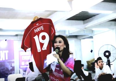 Jersey Thom Haye dan Mark Klok Dilelang Rp150 Juta Ditebus Raffi Ahmad Bantu Korban Longsor Bandung Barat