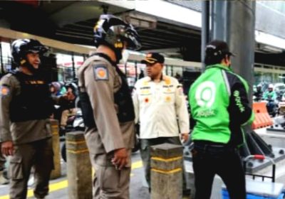 Satpol PP Jaksel Tindaklanjuti Aduan Warga Mengenai PKL di Jalan Rasuna Said