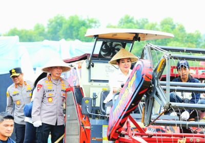 Kapolri Listyo Sigit dan Titiek Soeharto Gelar Panen Raya Jagung Serentak di Cikarang Bekasi