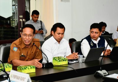 Pemda Bersama DPRD Gelar Rapat Evaluasi Setahun Berjalan MBG