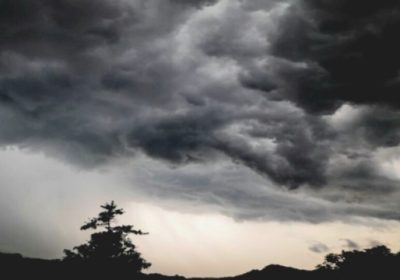 BMKG Ingatkan Potensi Hujan Lebat Disertai Petir dan Angin Kencang di Wilayah Bandung Raya