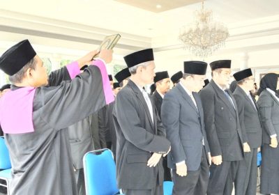 Wabup Lotim Lantik 143 Kepala Sekolah
