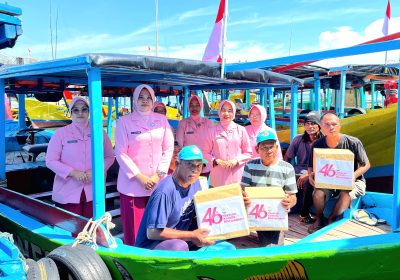 Sentuhan Hangat Yayasan Kemala Bhayangkari di Pesisir Jepara: Nelayan Prawean Terima Berkah Lebaran