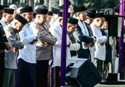 Shalat Idul Fitri Bersama, Bupati Herdiat Ajak Perkuat Persatuan dan Kepedulian