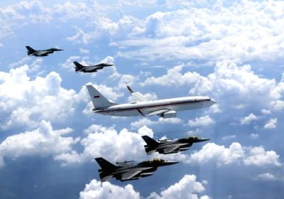 HUT TNI AU, Pesawat Kepresidenan Dikawal Empat F-16 dan Dua T50 Golden Eagle