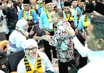 391 Jemaah Haji Kloter Pertama Diberangkatkan ke Tanah Suci