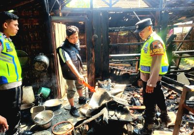 Lupa Matikan Kompor Saat Memasak Rumah Warga Muraharjo Kunduran Terbakar
