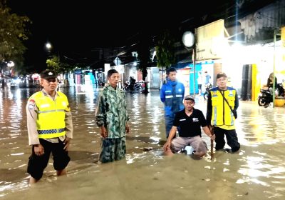 Hujan Deras Guyur Cepu Sejumlah Ruas Jalan Tergenang Air