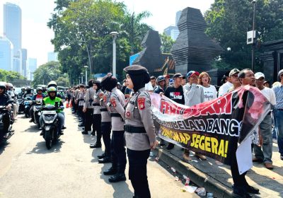 Demo Tani Merdeka Polwan PMJ  Diterjunkan untuk Pendekatan Humanis