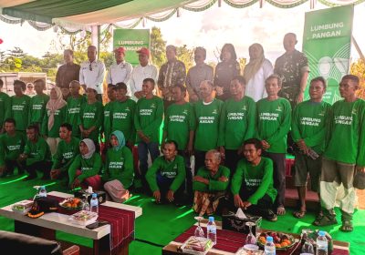 Ketua Baznas Lotim Launching Panen Raya Jagung di Gunung Malang Pringgabaya