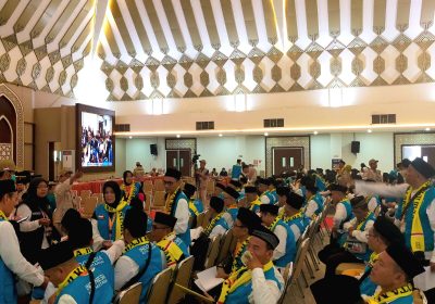 Jemaah Calon Haji Kloter 5 Mataram Terbang Aman Didominasi Lansia