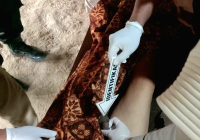 Polisi Evakuasi Warga Sogo Kedungtuban Meninggal Gantung Diri Diduga Depresi