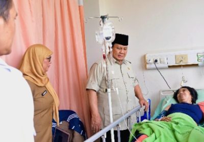 Pagi-Pagi Presiden Prabowo Jenguk Korban Tabrakan KA di RSUD Bekasi