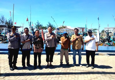 Sambangi Pesisir Keling, Kapolres Jepara Duduk Bersama Ribuan Nelayan Serap Aspirasi Kamtibmas