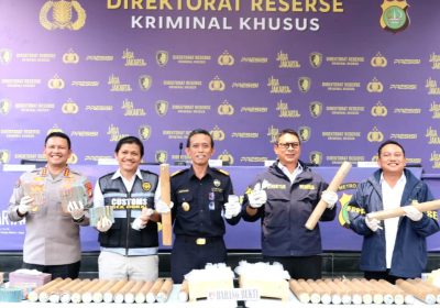 Tipidter Ditreskrimsus PMJGagalkan Penyelundupan 760 Botol Merkuri di Tanjung Priok