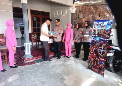 Sambut Hari Bhayangkara Ke-80, Polres Jepara Gelar Anjangsana ke Purnawirawan dan Anggota Sakit