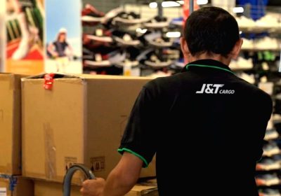 J&T Cargo Dukung Ekosistem Circular Economy Lewat Pengelolaan 8,2 Ton Waste Bersama Decathlon dan Yayasan KDM