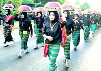 Ribuan “Tembolak Beak” Pengadangan warnai  Perayaan Tahun Baru Islam 1 Muharram 1448.Hijriah di Lombok Timur