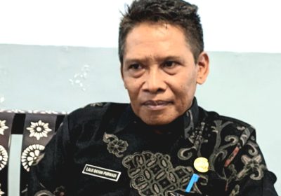 Dikbud Lombok Timur Larang Keras Sekolah Kondisikan Seragam, Ancam Sanksi Administratif.