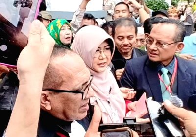 Dokter Tifa Minta Jokowi Perlihatkan Ijazah Asli ke Publik Usai Didakwa