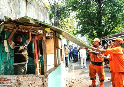 7 Bangunan Liar di Kampung Bali Jakpus Dibongkar Petugas