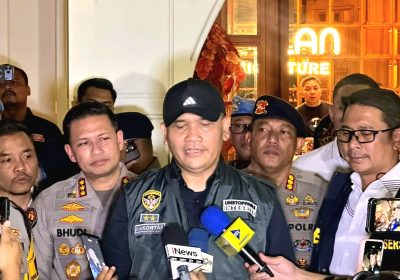 Kafe de’Clan Digeledah Polisi Temukan Brankas  Berisi Dokumen dan  Uang Dollar